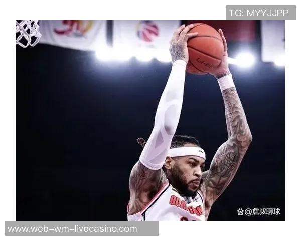 莫兰德因对上海球队做数钱手势被罚三万元引发热议 莫兰德因对上海球队做数钱手势被罚三万元引发热议