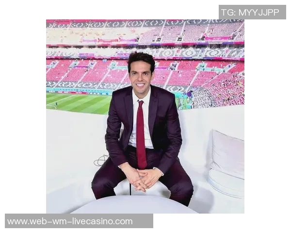 卡卡足球:探索足球世界的魅力与激情,感受运动带来的无限可能 卡卡足球:探索足球世界的魅力与激情,感受运动带来的无限可能